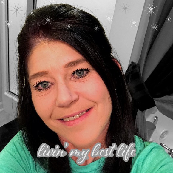 Meet your Posher, Kimberly - Picture 1 of 1